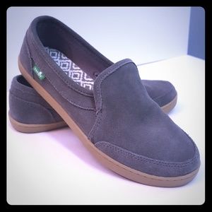 Brand New Never Worn Sanuk Slip On Pair O Dice Sho